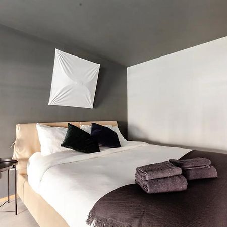 Design Spacious Loft In Navigli - Hosted By Sweetstay Milánó Kültér fotó