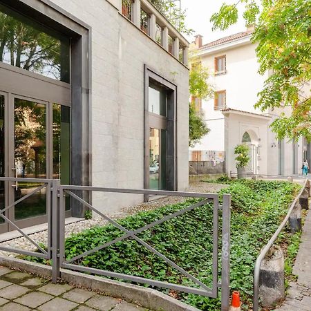 Design Spacious Loft In Navigli - Hosted By Sweetstay Milánó Kültér fotó
